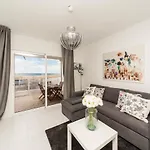 Luxury Sea Front Ii Apartament