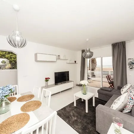 Luxury Sea Front Ii דירה *